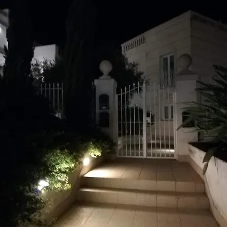 Julian's Place Homestay Saint Julian's